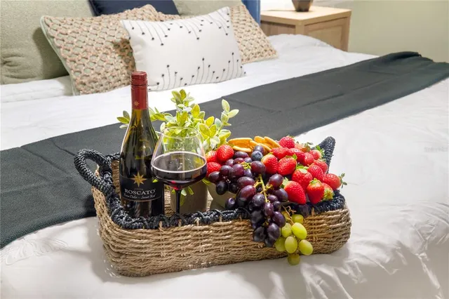 $639,900 | 1215 East North Street, Tampa, FL 33604