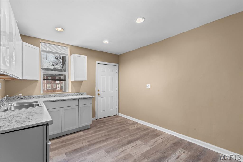 5088 Minerva Avenue St. Louis, MO 63113 - Photo 13 of 36