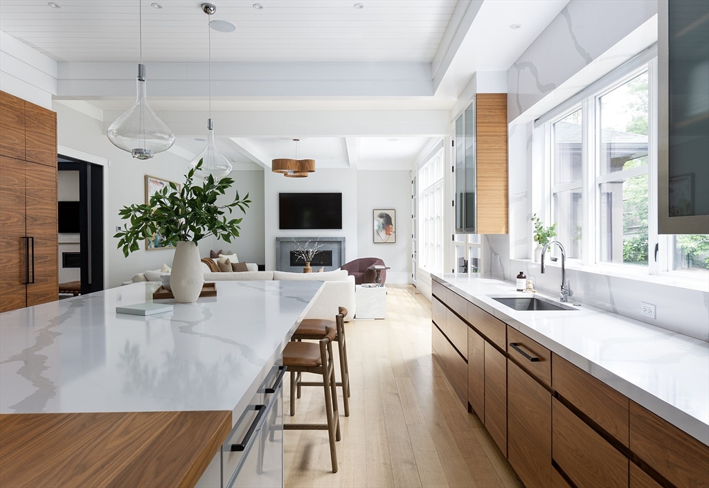 80 Dudley Street Brookline, MA 02445 - Photo 5 of 41