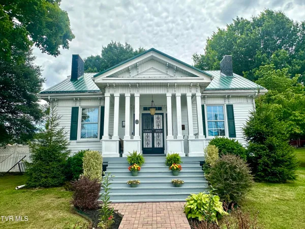 $389,900 | 212 Main Street, Bluff City, TN 37618