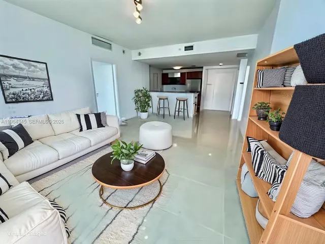 $4,200 | 300 South Biscayne Boulevard, Unit 3614, Miami, FL 33131