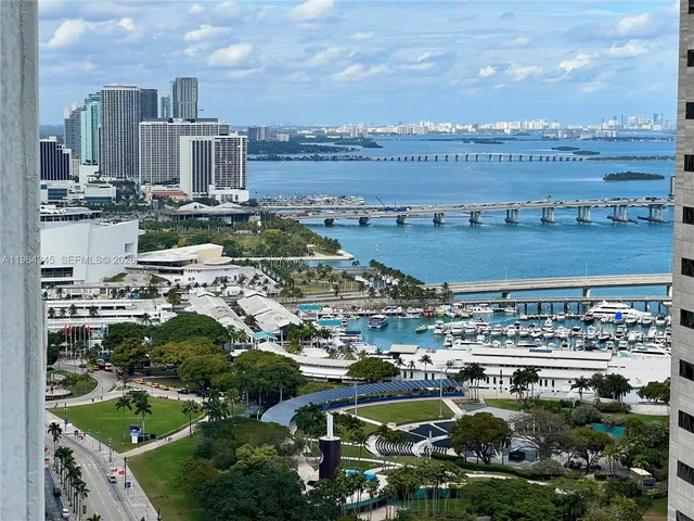 $4,200 | 300 South Biscayne Boulevard, Unit 3614, Miami, FL 33131