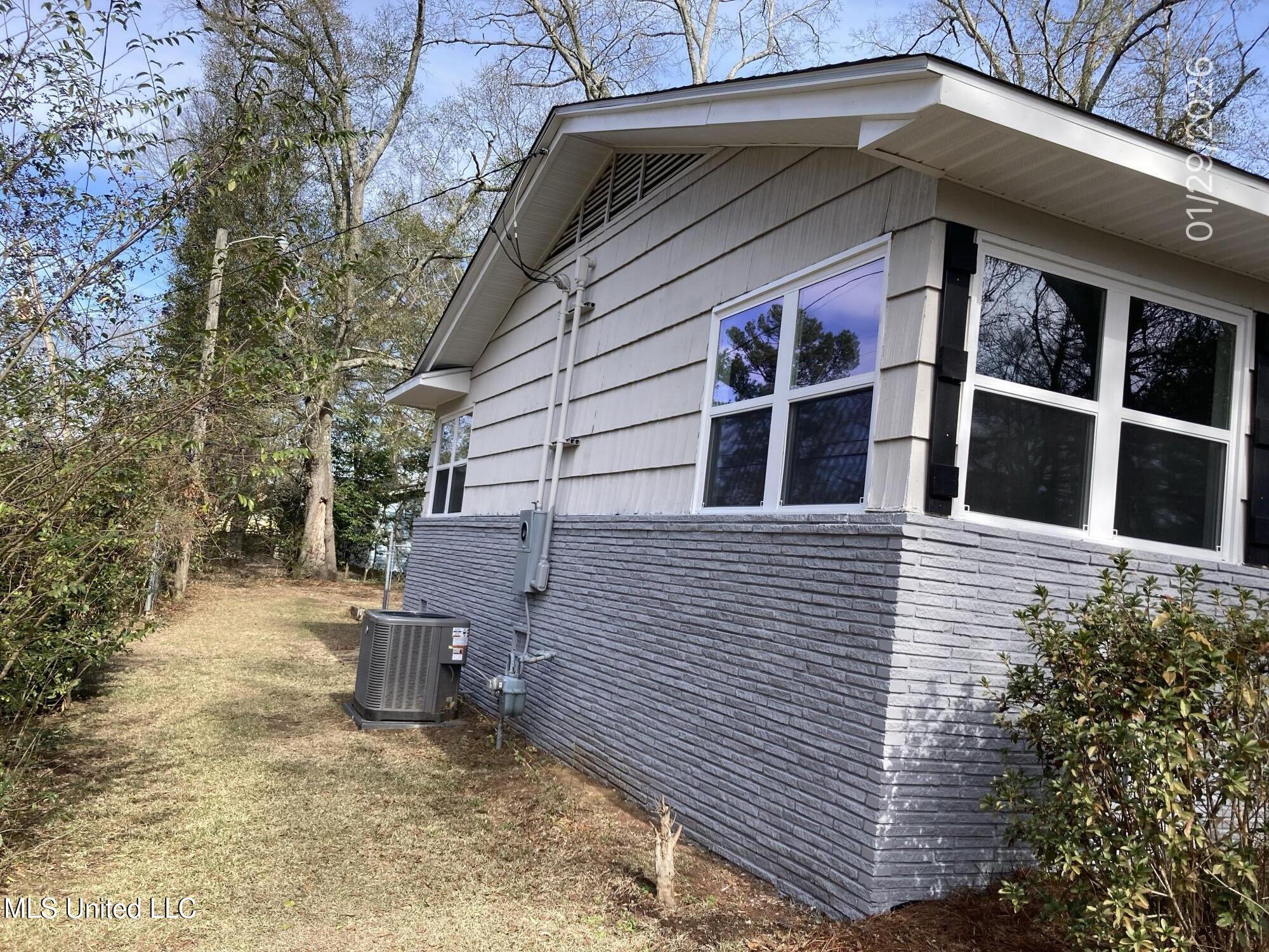 264 Shady Circle Jackson, MS 39204 - Photo 11 of 12 SWIFE3434