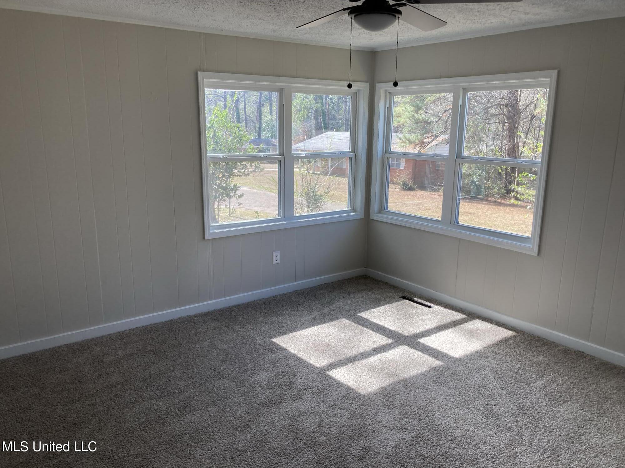 264 Shady Circle Jackson, MS 39204 - Photo 4 of 12 GQDH1506