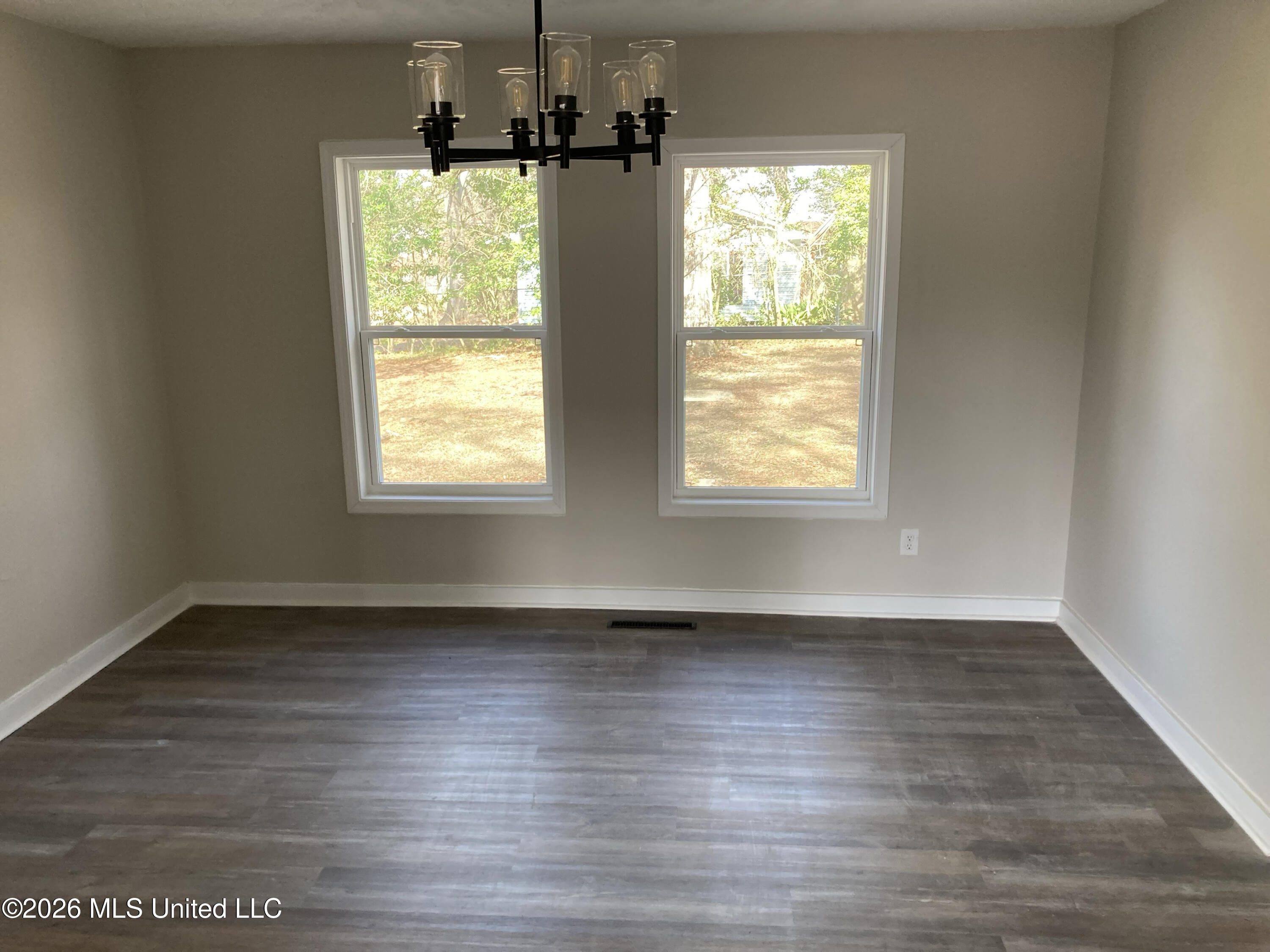 264 Shady Circle Jackson, MS 39204 - Photo 6 of 12 QKJB5128