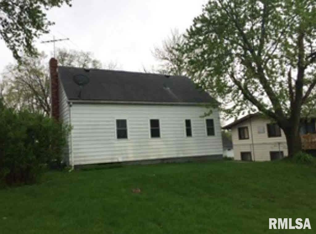 530 Martin Road Waterloo, IA 50701 - Photo 2 of 9 Gallery Image 2