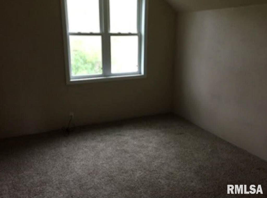 530 Martin Road Waterloo, IA 50701 - Photo 7 of 9 Gallery Image 7