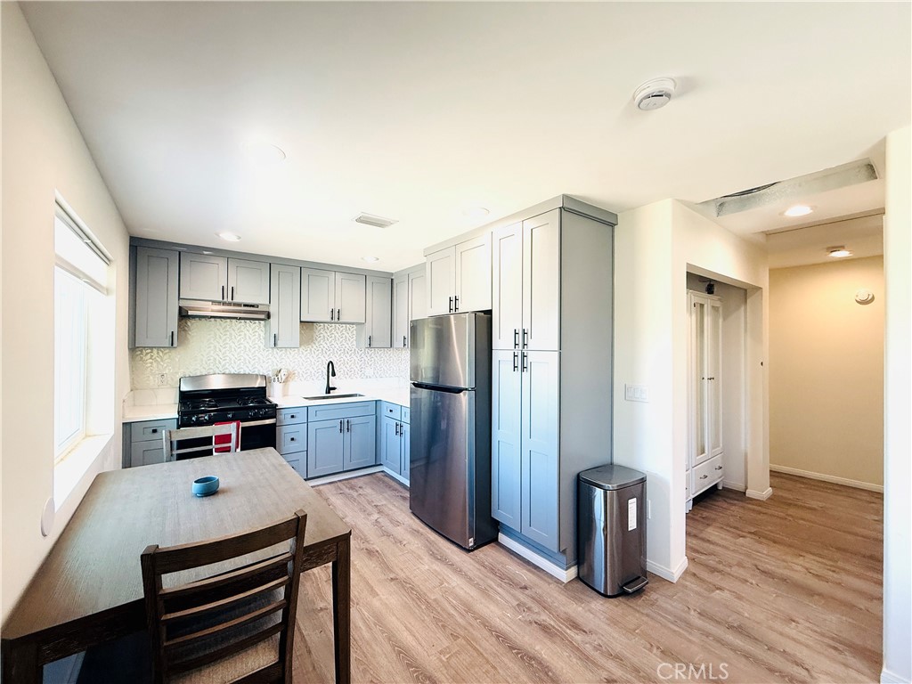 14080 Mohawk Road Apple Valley, CA 92307 - Photo 7 of 26 uniformed flooring throughout home