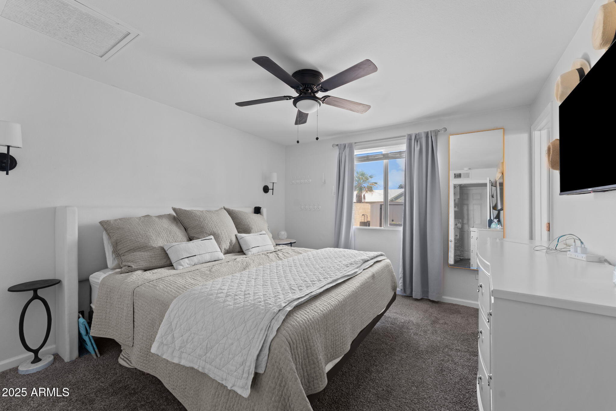 3615 East Hearn Road Phoenix, AZ 85032 - Photo 10 of 22 Primary Bedroom