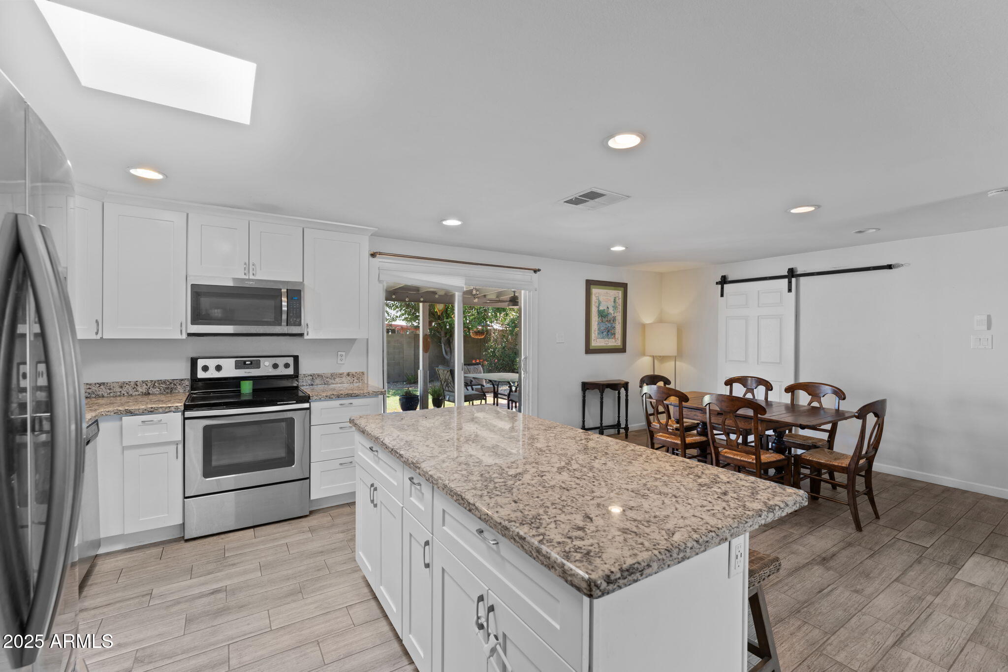 3615 East Hearn Road Phoenix, AZ 85032 - Photo 9 of 22 Kitchen/Dining Area