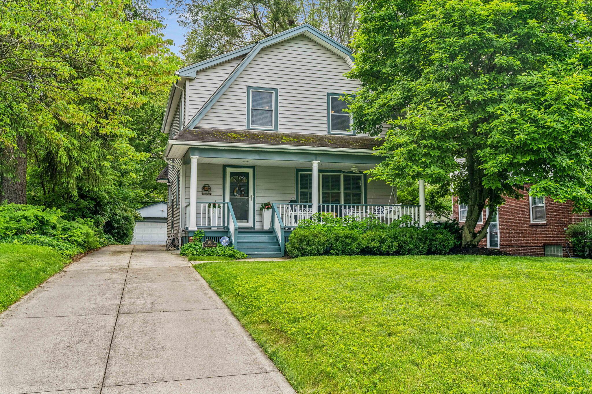 93 East Torrence Road Columbus, OH 43214 - Photo 1 of 41 93 E Torrence