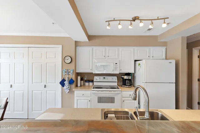 $250,000 | 1215 North Middleton Drive Northwest, Unit 2406, Calabash, NC 28467