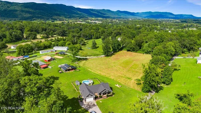 $516,000 | 111 McKinney Road, La Follette, TN 37766