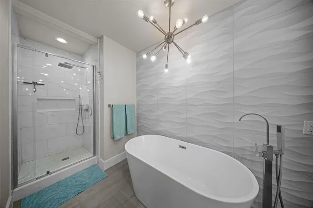 $520,000 | 900 East Spring Valley Road, Richardson, TX 75081