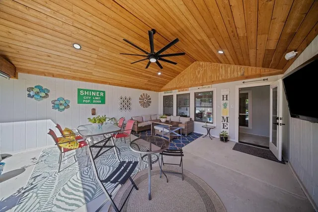 $520,000 | 900 East Spring Valley Road, Richardson, TX 75081