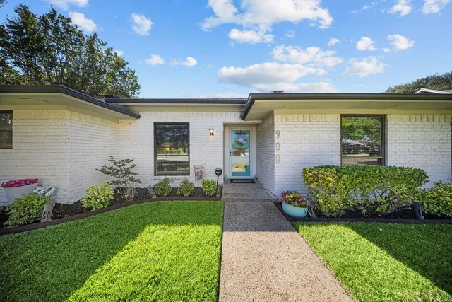 $520,000 | 900 East Spring Valley Road, Richardson, TX 75081