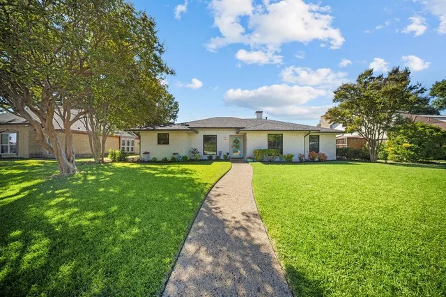 $520,000 | 900 East Spring Valley Road, Richardson, TX 75081