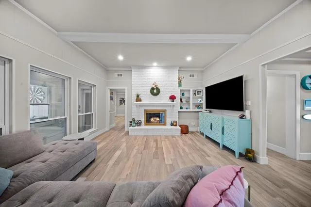 $520,000 | 900 East Spring Valley Road, Richardson, TX 75081