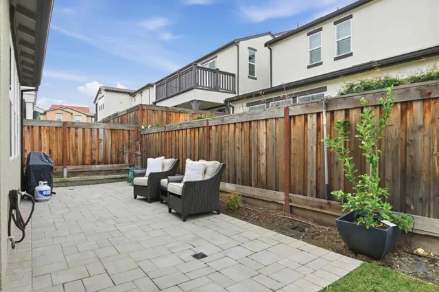 $1,750,000 | 101-101 Willow Oak Drive, Pleasant Hill, CA 94523