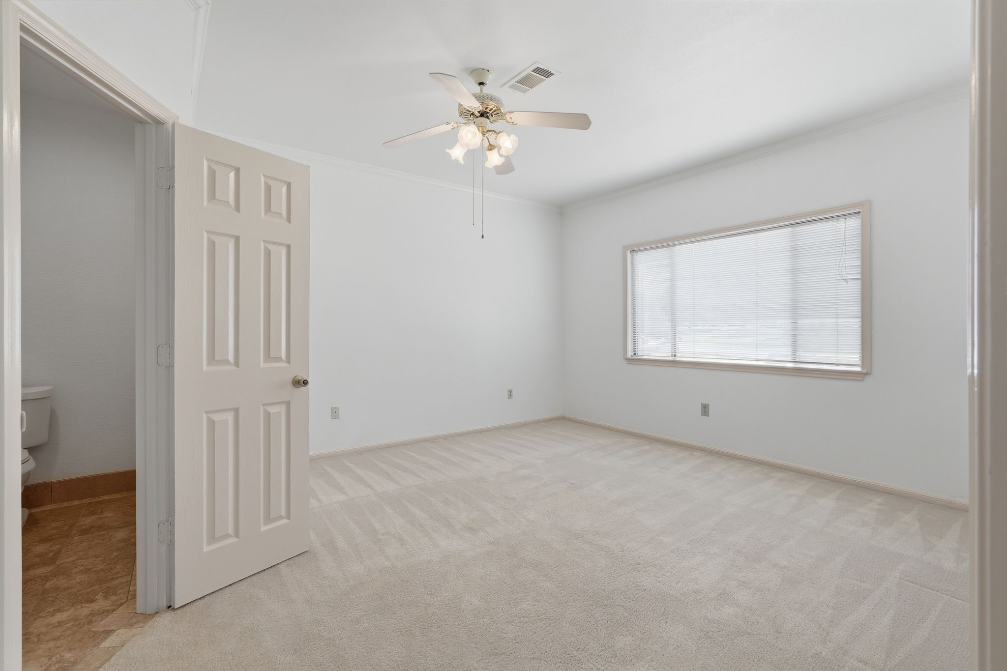 134 April Point Drive South Conroe, TX 77356 - Photo 37 of 50