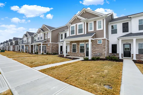 $313,984 | 19552 Northwest Drive, Westfield, IN 46074