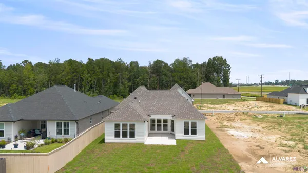 $369,990 | 26572 Vanissa Drive, Denham Springs, LA 70726