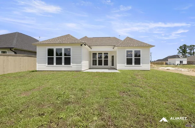 $389,990 | 26572 Vanissa Drive, Denham Springs, LA 70726