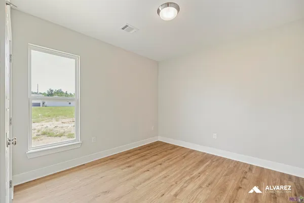 $389,990 | 26572 Vanissa Drive, Denham Springs, LA 70726