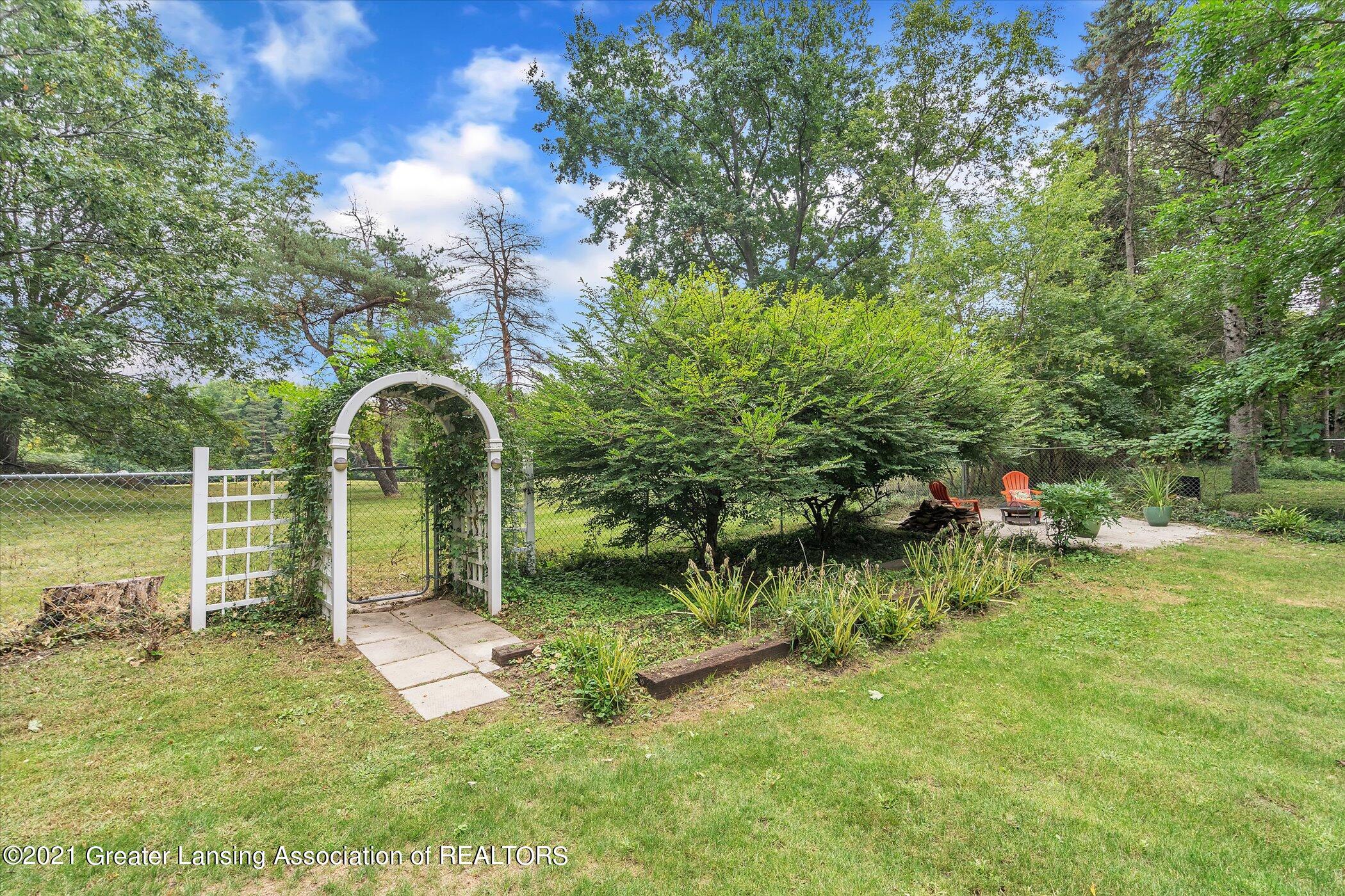 2821 North Aurelius Road Lansing, MI 48910 - Photo 45 of 48 45-2821 Aurelius Rd-Windowstill-Real-Est