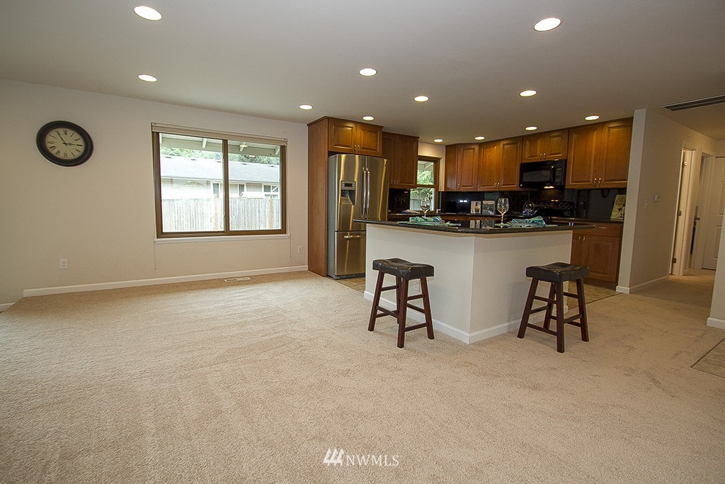15121 111th Avenue Northeast Bothell, WA 98011 - Photo 5 of 16 Gallery Image 5