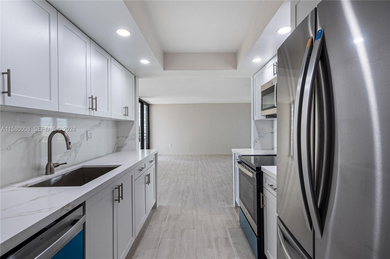 151 Southeast 15th Road, Unit 2201 Miami, FL 33129 - Photo 16 of 29
