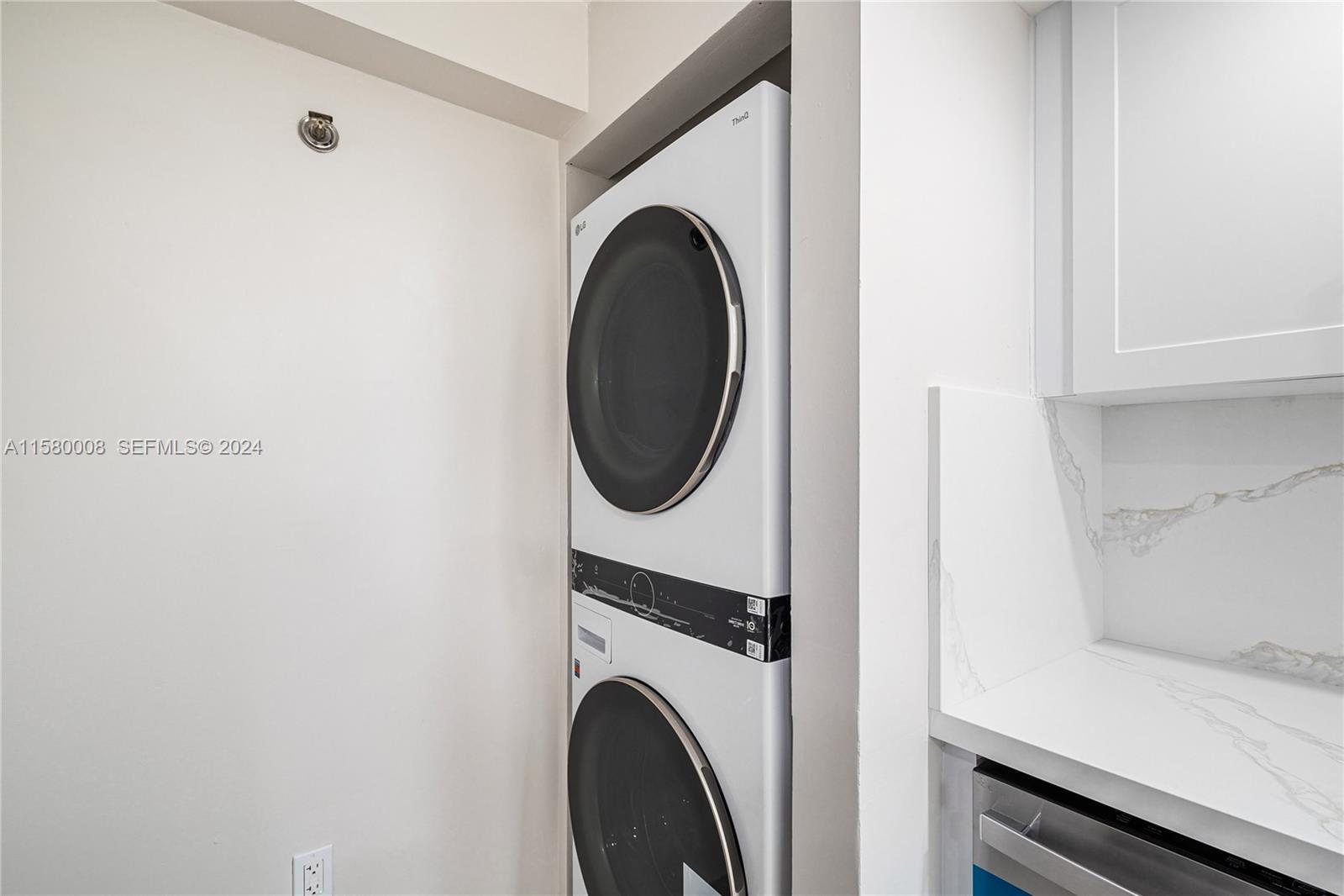 151 Southeast 15th Road, Unit 2201 Miami, FL 33129 - Photo 25 of 29