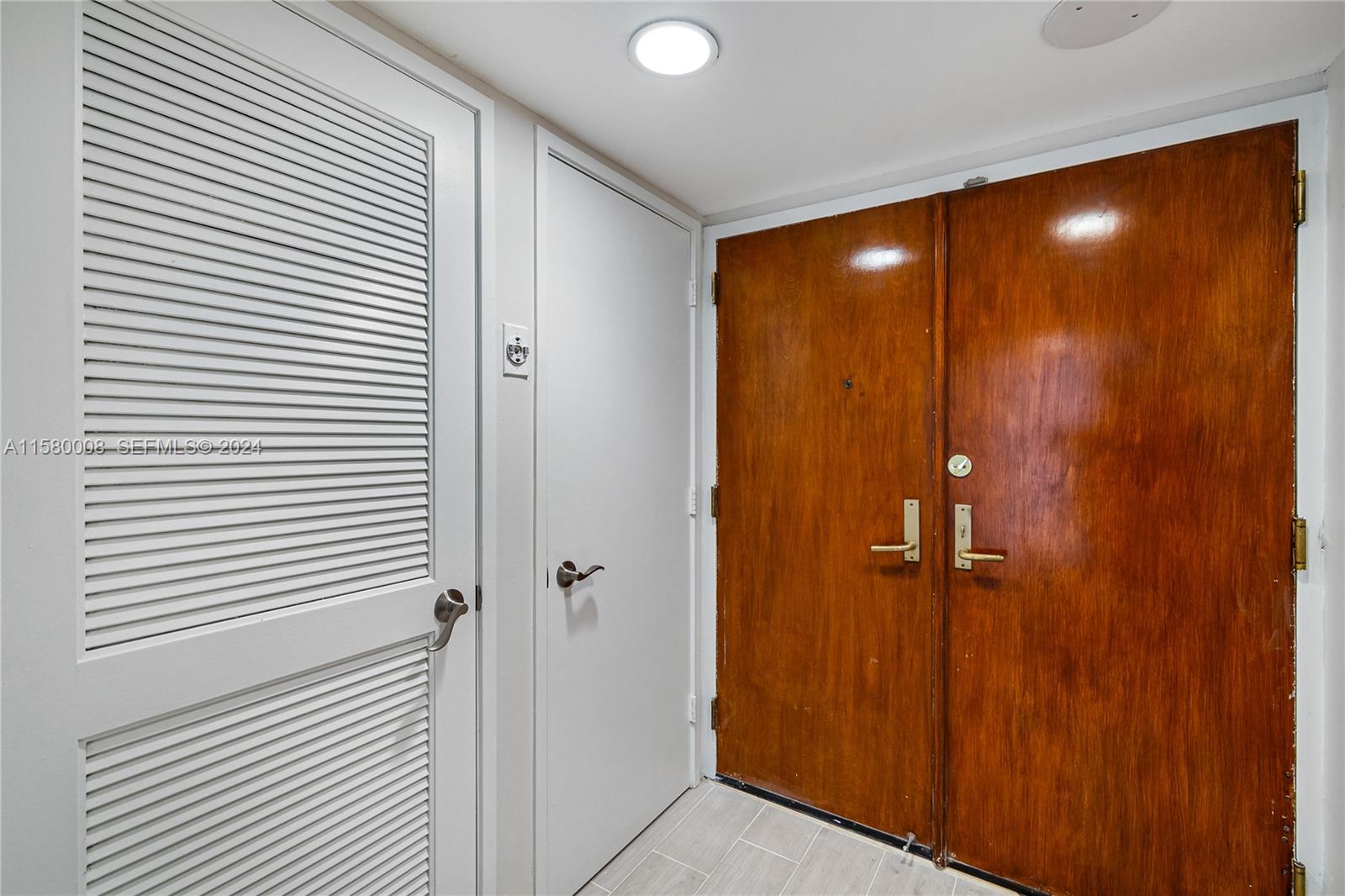 151 Southeast 15th Road, Unit 2201 Miami, FL 33129 - Photo 26 of 29