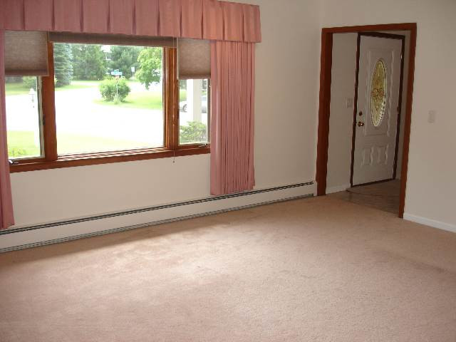 6 Mohawk View Road Colonie, NY 12110 - Photo 5 of 12 Photo 5