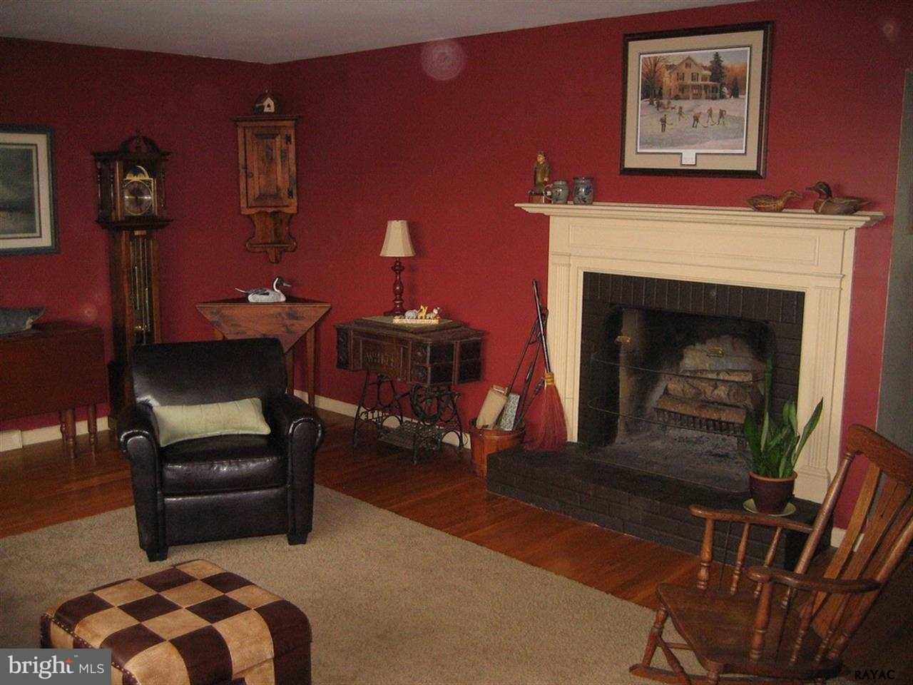 1210 Ruxton Road York, PA 17403 - Photo 2 of 25 Gallery Image 2
