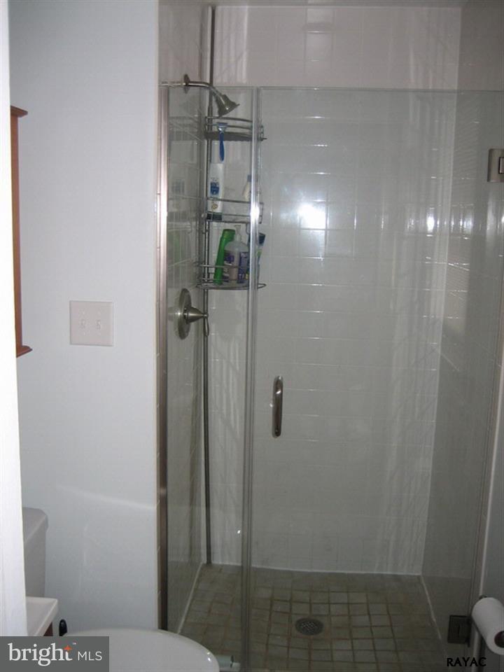 1210 Ruxton Road York, PA 17403 - Photo 14 of 25 Gallery Image 14