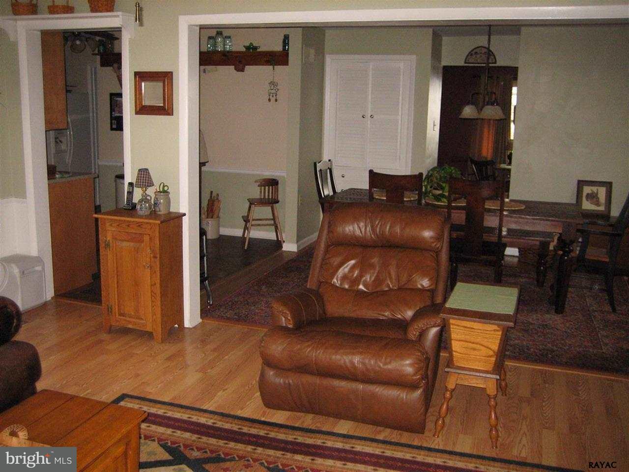 1210 Ruxton Road York, PA 17403 - Photo 9 of 25 Gallery Image 9