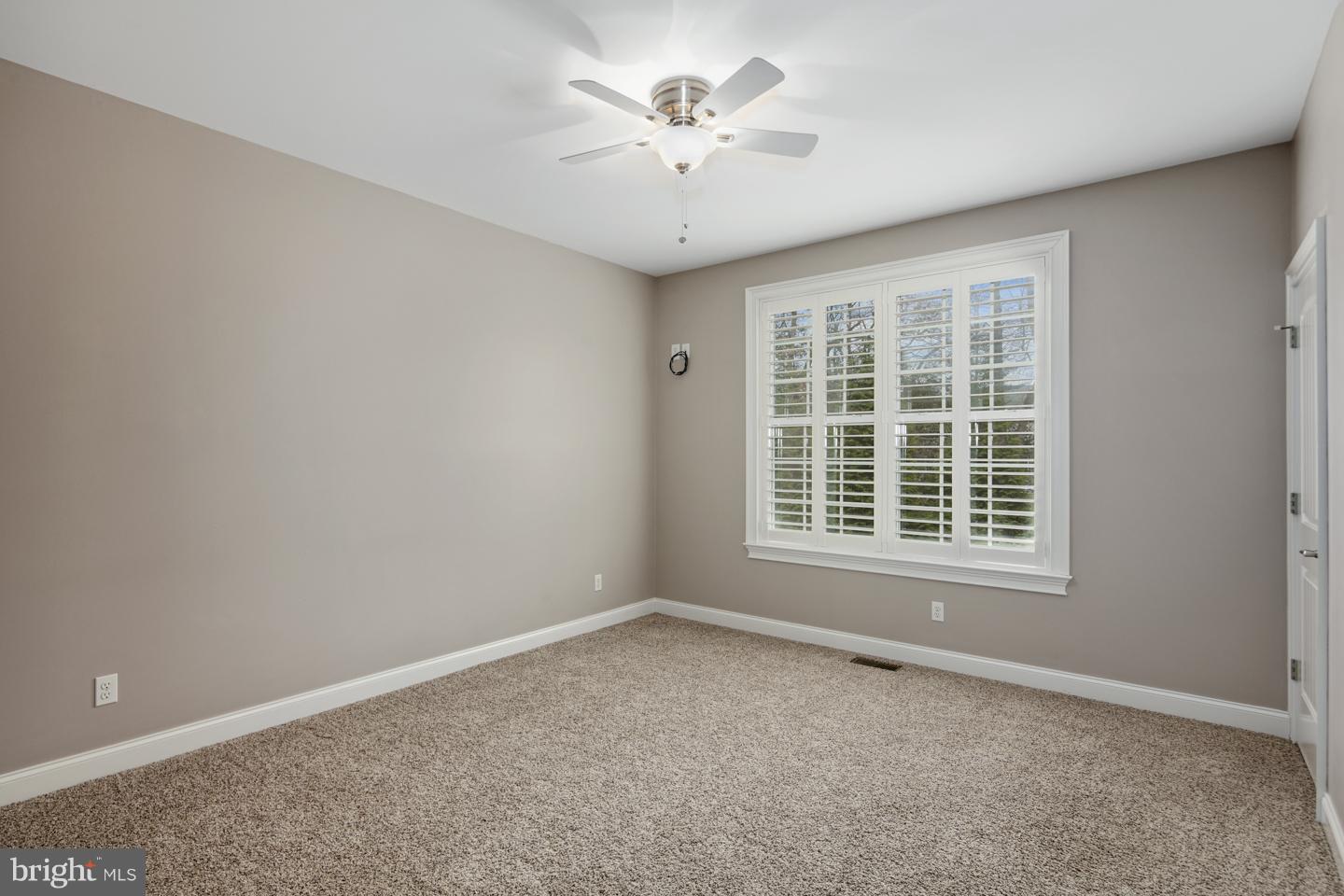 211 Kresson Gibbsboro Road Voorhees, NJ 08043 - Photo 16 of 35 Main level bedroom,full bath & walk in closet