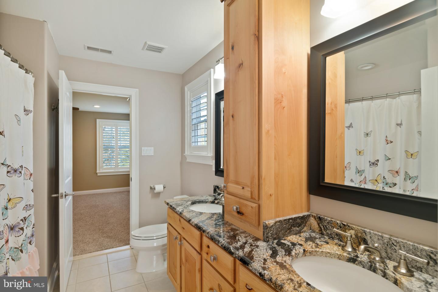 211 Kresson Gibbsboro Road Voorhees, NJ 08043 - Photo 26 of 35 Jack & Jill full bath - connecting bedrooms 3 & 4