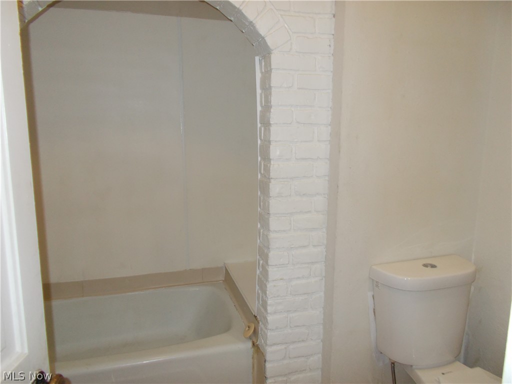 2208 West Prospect Road Ashtabula, OH 44004 - Photo 14 of 17