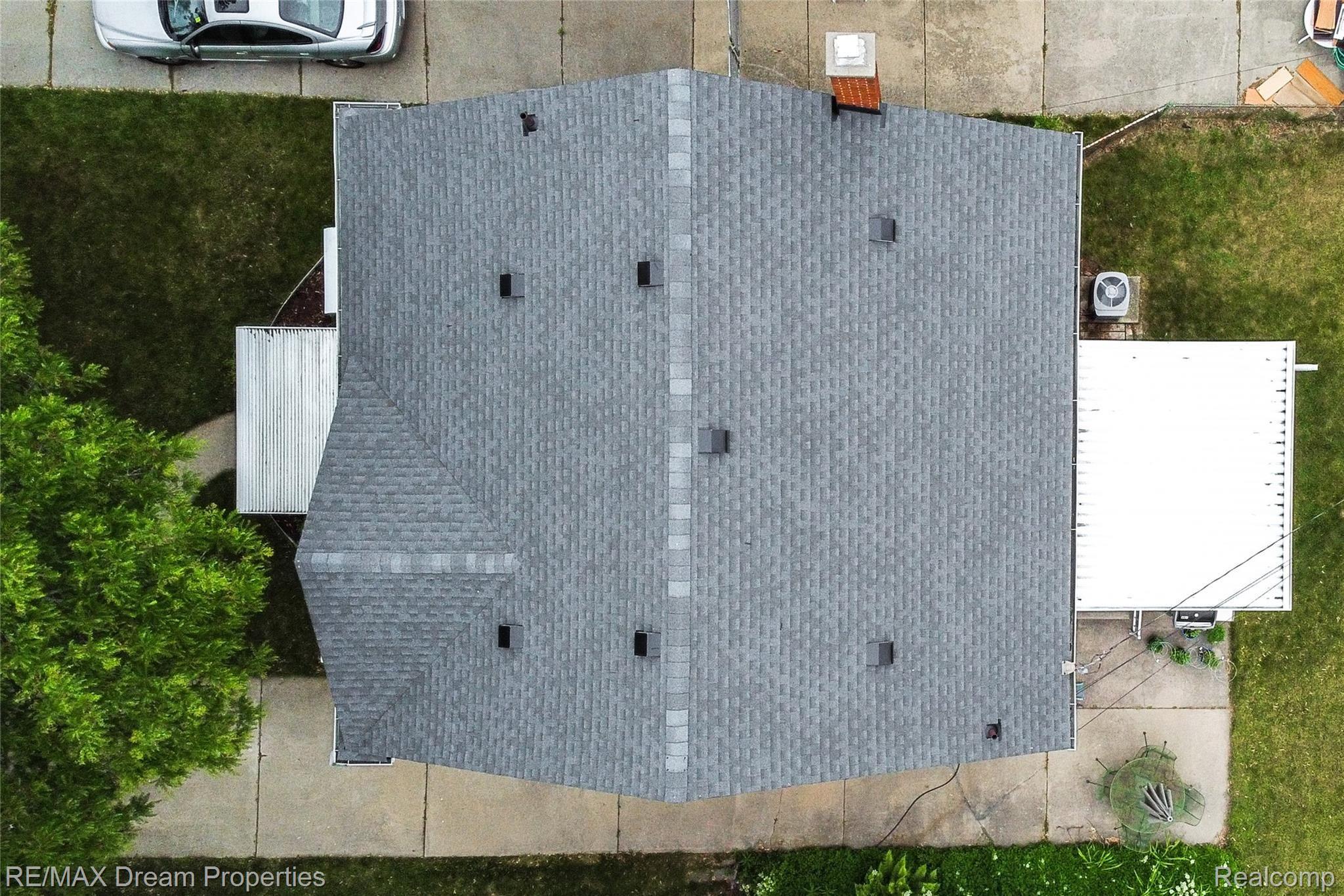 9029 Reeck Road Allen Park, MI 48101 - Photo 8 of 20 DJI_0894.jpg