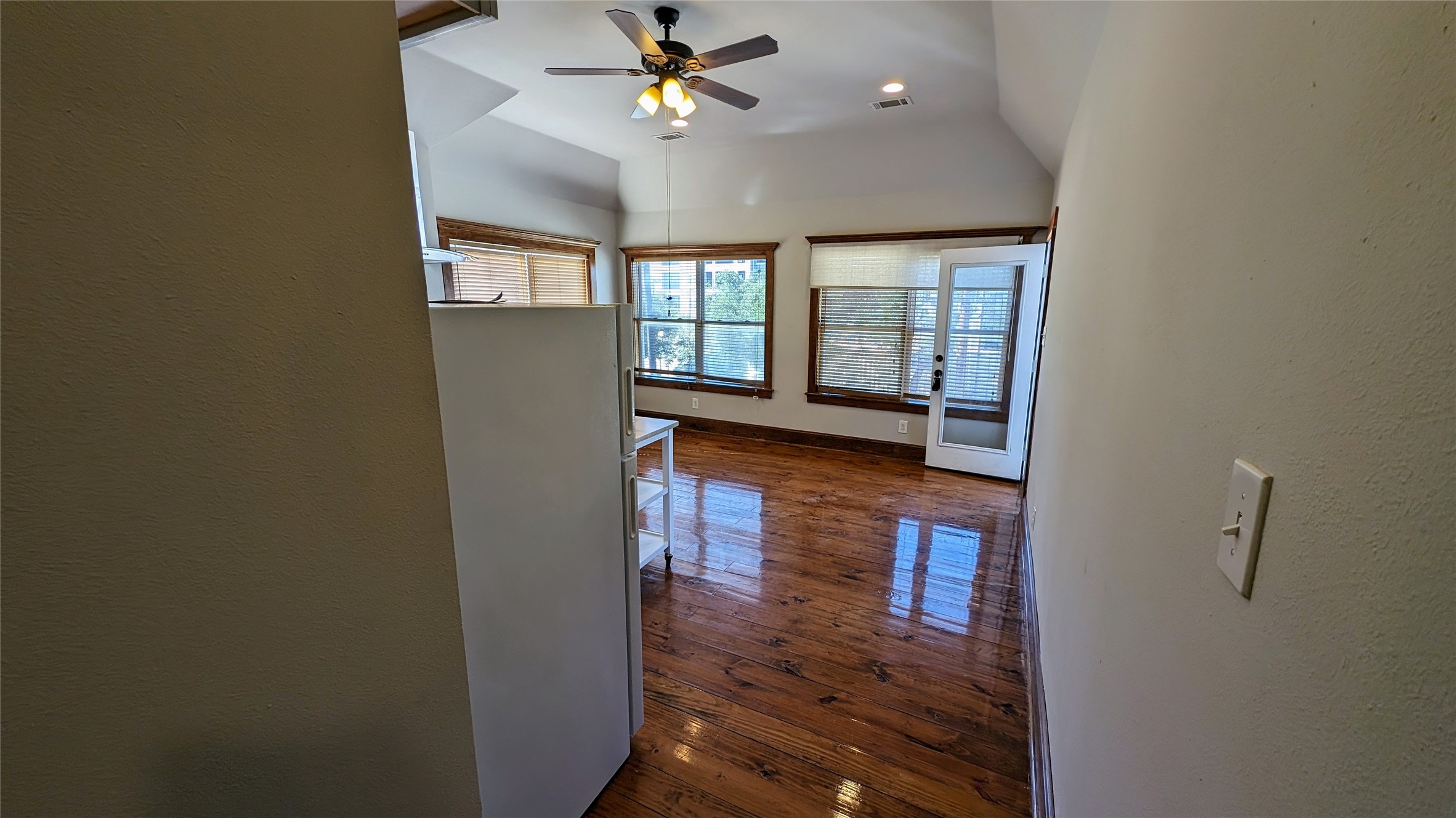 702 Paschall Street, Unit B Houston, TX 77009 - Photo 8 of 27