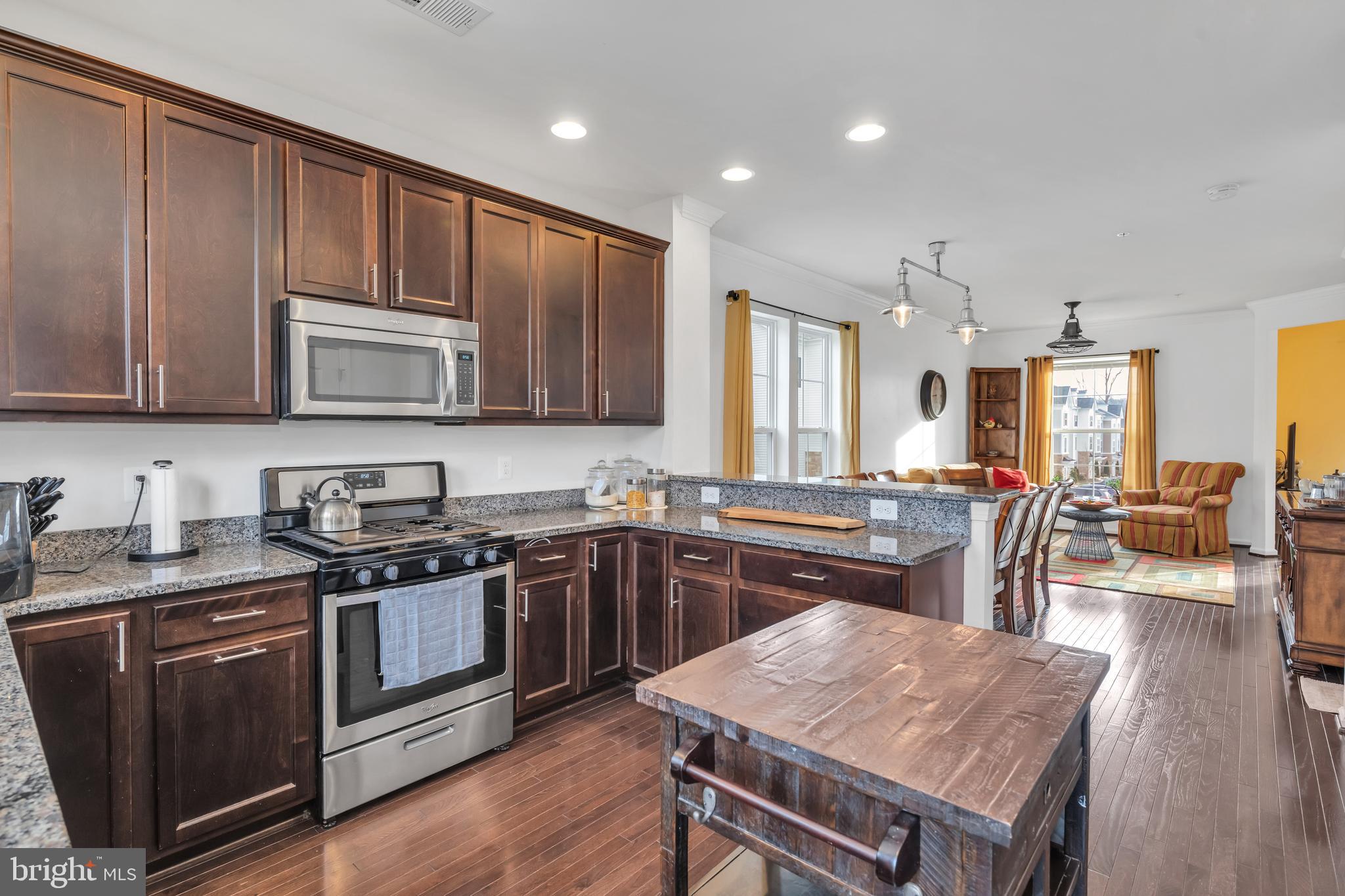 7450 Riding Meadow Way Manassas, VA 20111 - Photo 4 of 22 Gallery Image 4