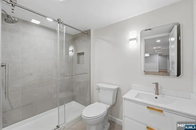 $969,000 | 20 Barnsdale Road, Wayne, NJ 07470