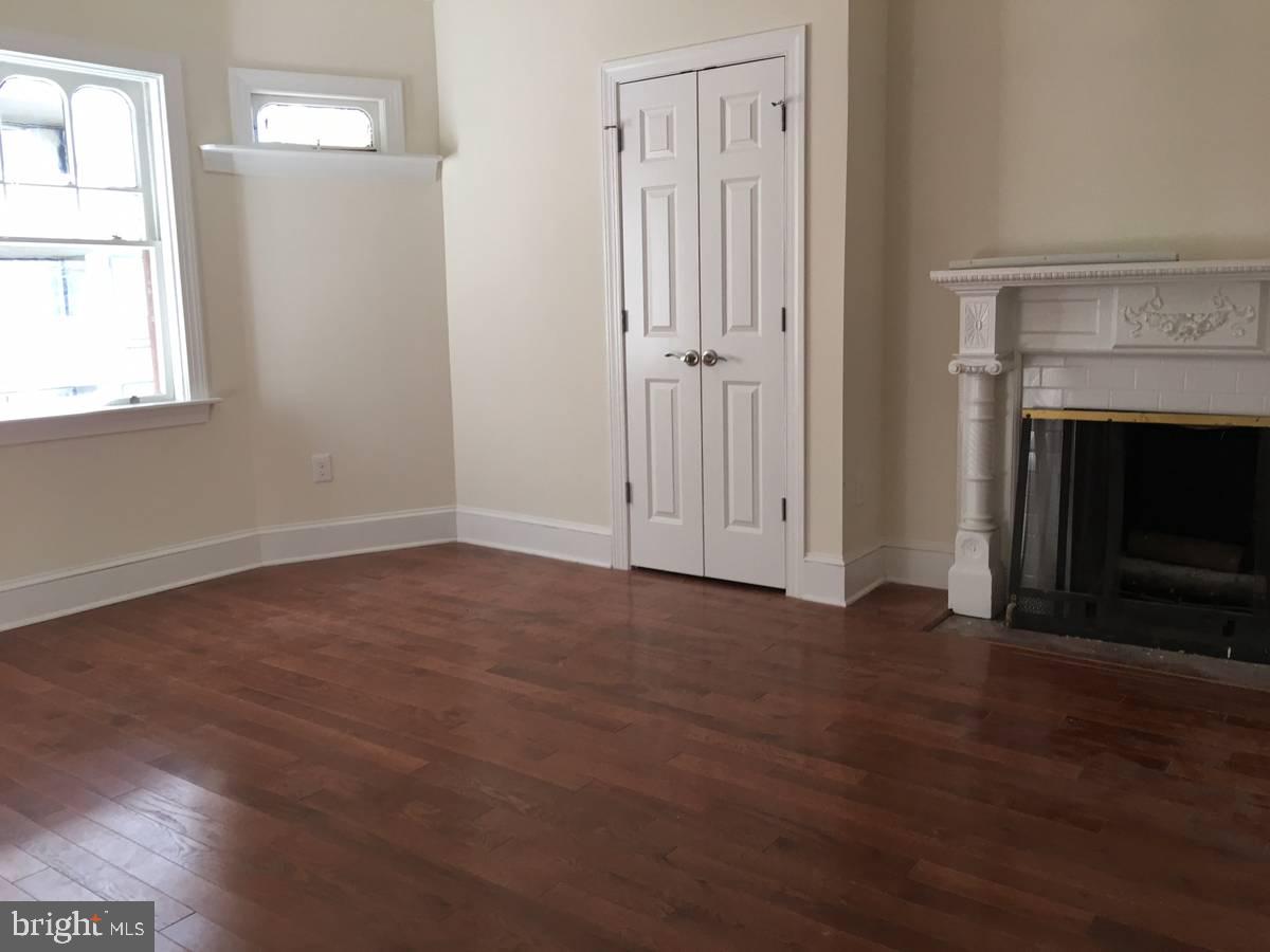 1949 Locust Street, Unit 4 Philadelphia, PA 19103 - Photo 5 of 10