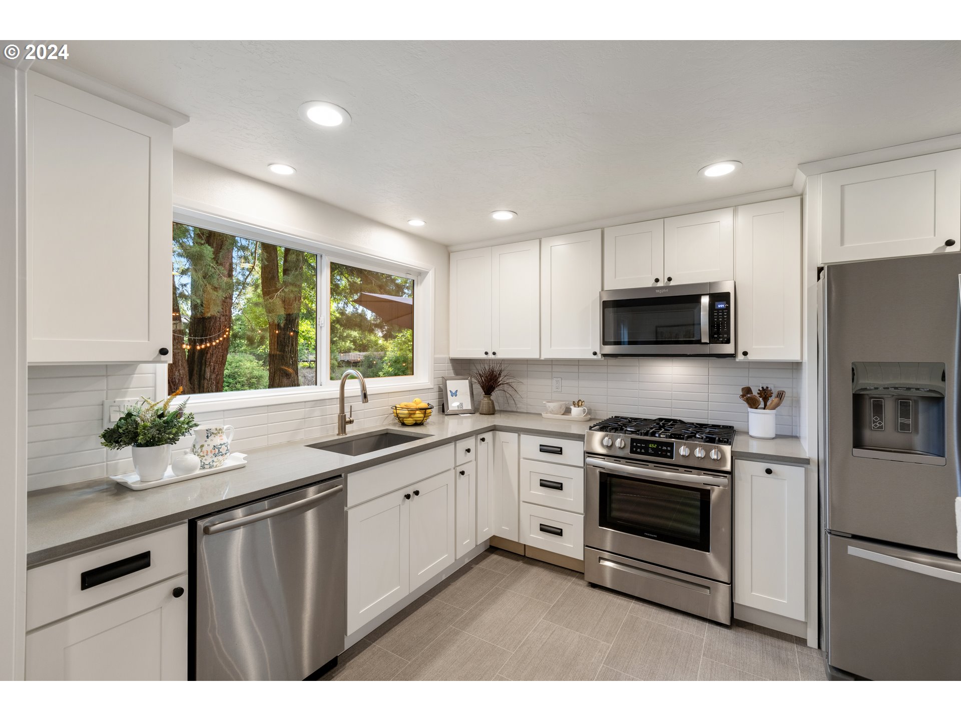 6210 Childs Road Lake Oswego, OR 97035 - Photo 10 of 48 Gallery Image 10