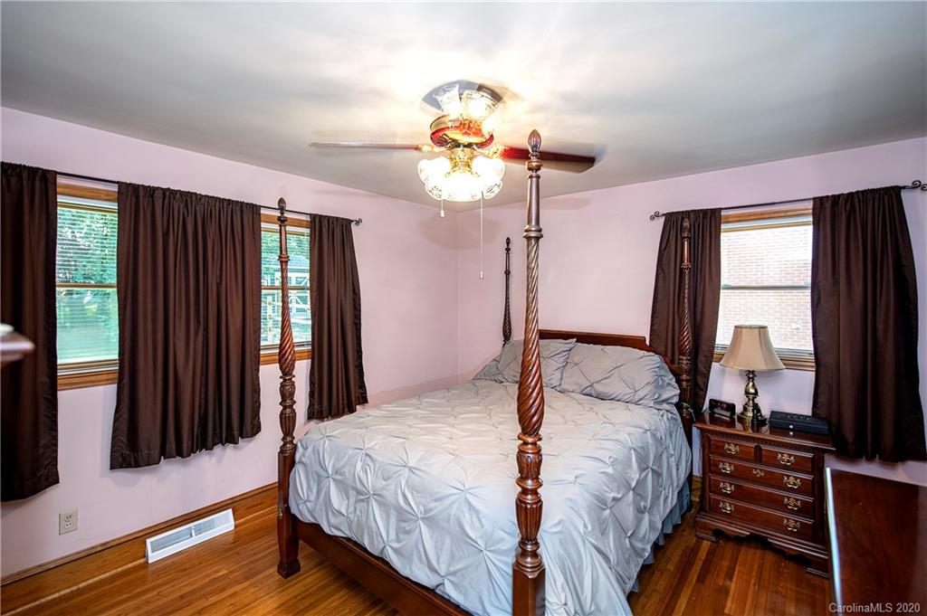 1101 Barkley Road Charlotte, NC 28209 - Photo 12 of 25 Gallery Image 12