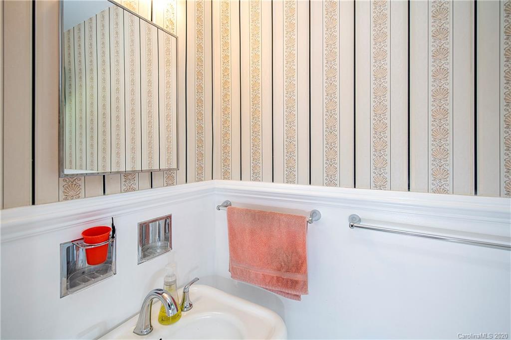 1101 Barkley Road Charlotte, NC 28209 - Photo 14 of 25 Gallery Image 14