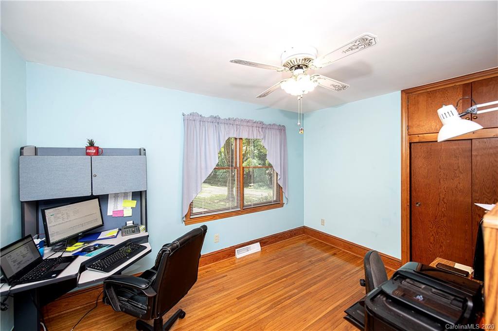 1101 Barkley Road Charlotte, NC 28209 - Photo 17 of 25 Gallery Image 17
