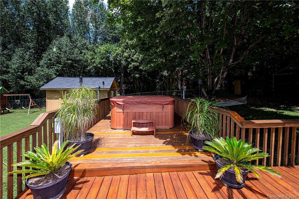 1101 Barkley Road Charlotte, NC 28209 - Photo 21 of 25 Gallery Image 21